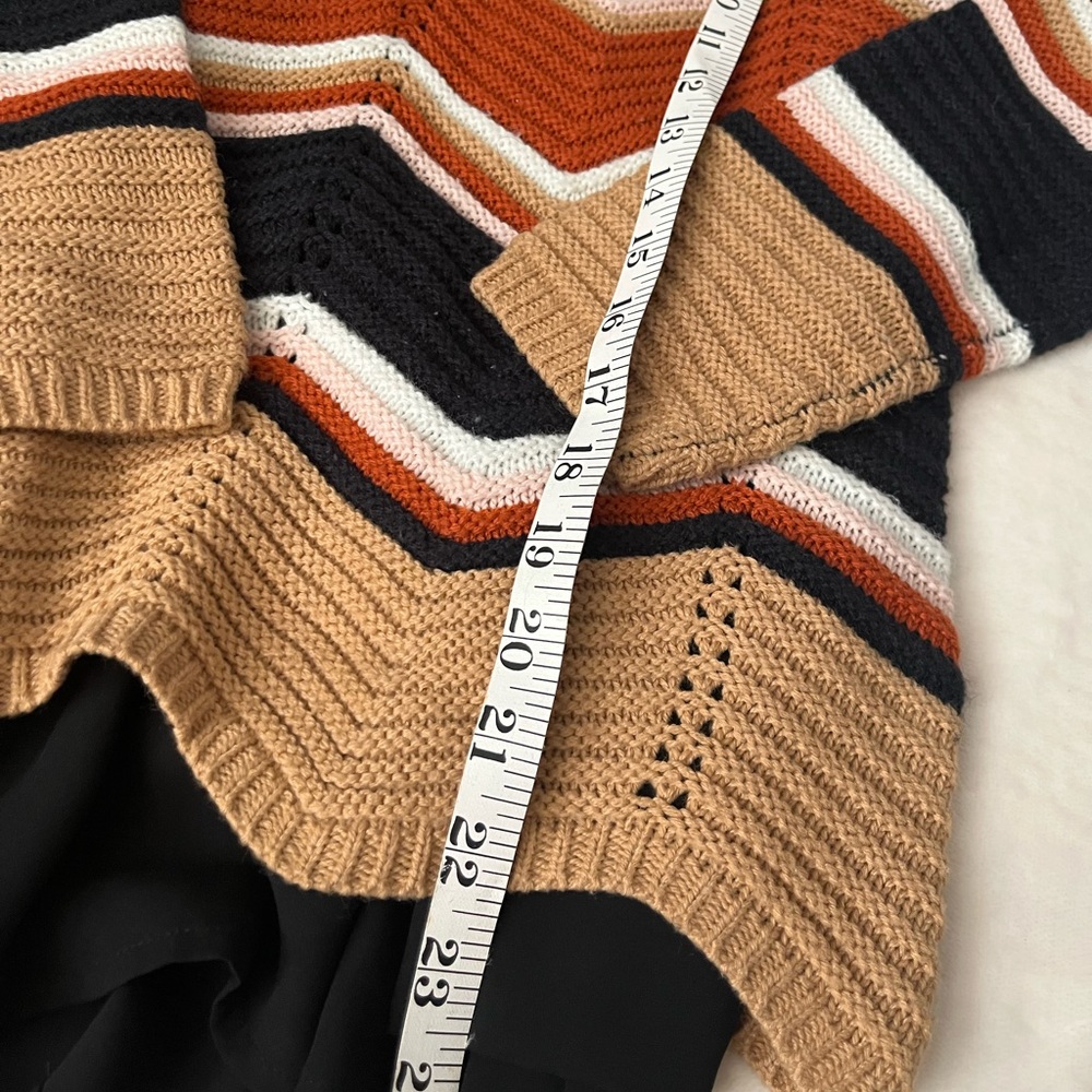 Chevron sweater❤️ - Picture 4 of 5